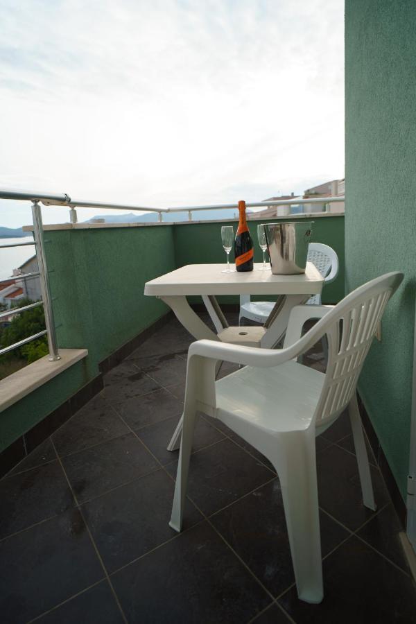 Apartment “Bel Ponte” Komarna Εξωτερικό φωτογραφία